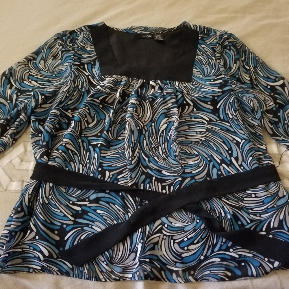 Cute & Dressy Blouse with waist tie.